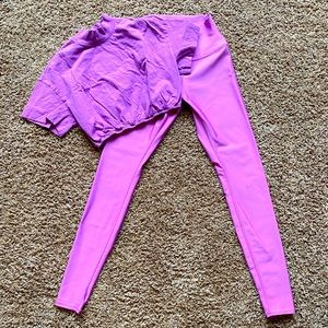 Very gently worn ALO YOGA set